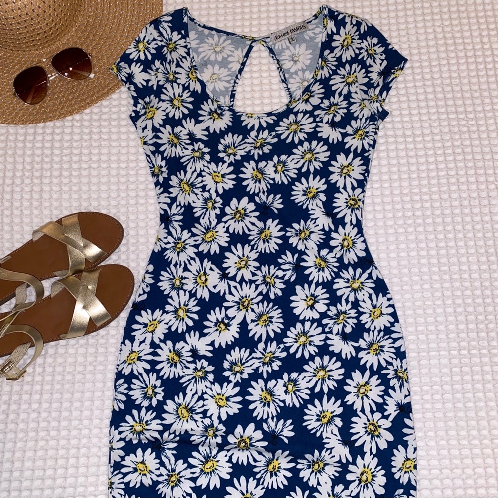 Daisy blue dress🌼